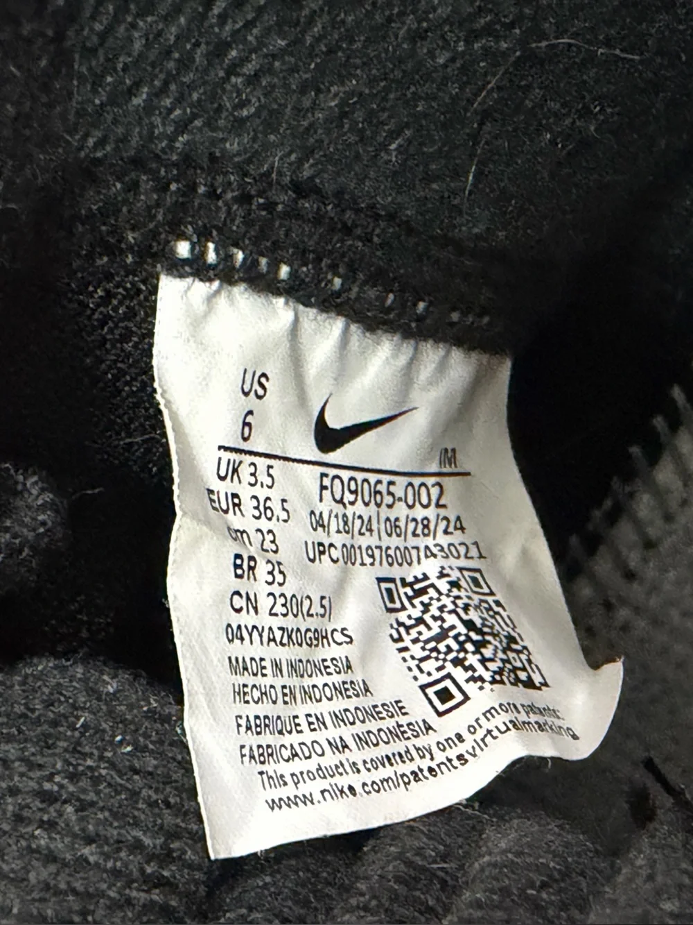 Nike Wmns Blazer Roam Mid 'Triple Black' size 6